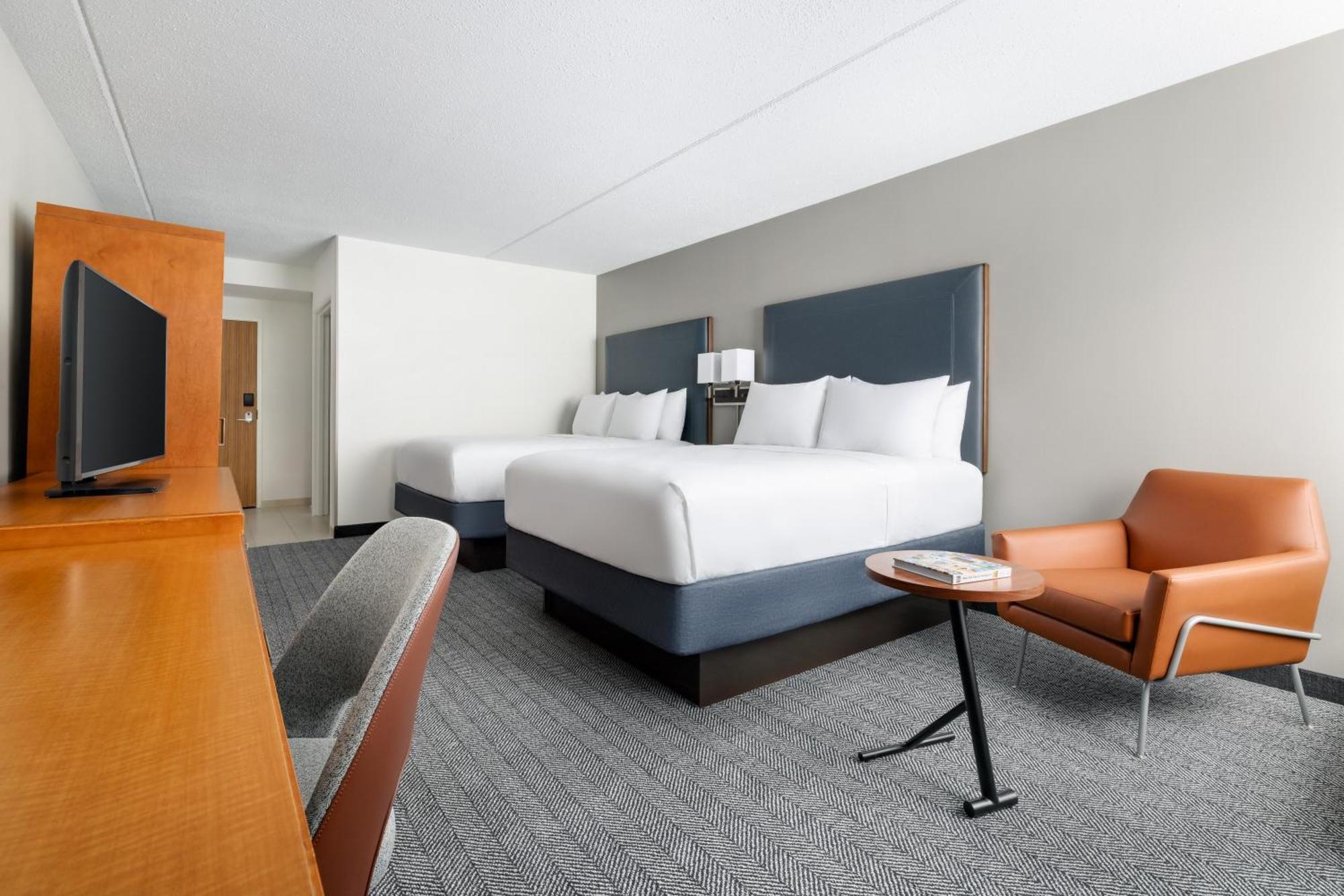Courtyard Montvale Hotel Exterior photo
