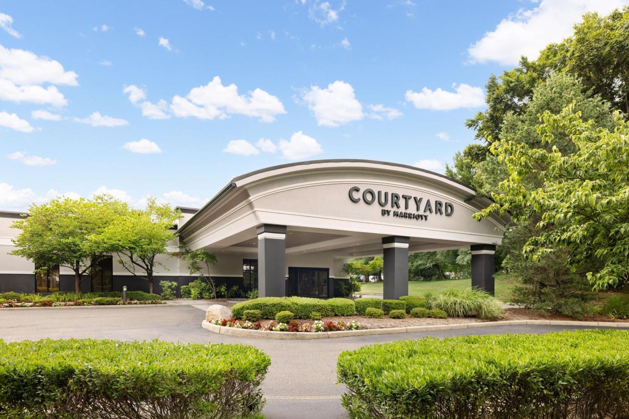 Courtyard Montvale Hotel Exterior photo
